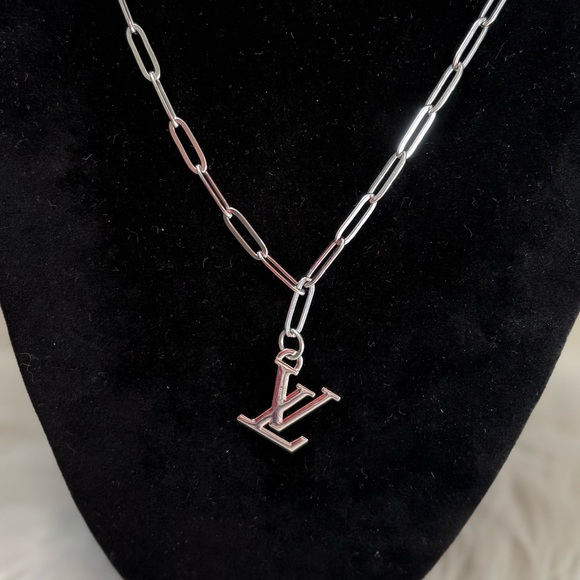 Louis Vuitton Stamped Zipper Pull on Paperclip Necklace - Picture 1 of 4